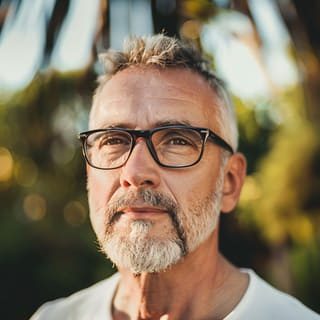 Foto profesional de gestor de portafolio de criptomonedas con experiencia